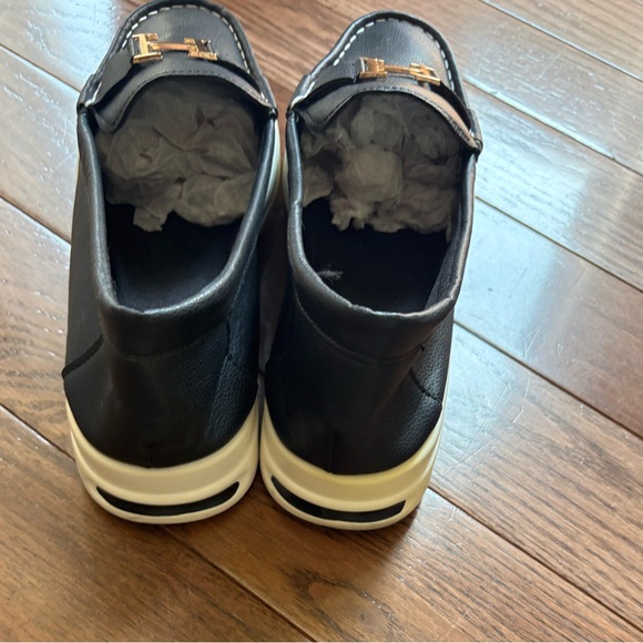 💙Black Loafers with Gold Accent - Picture 3 of 7